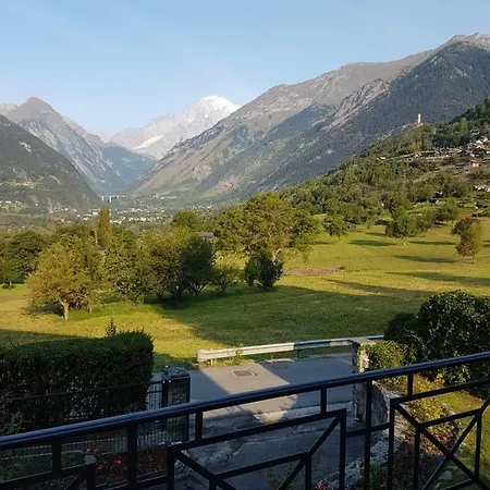 La Roseraie Chalet *